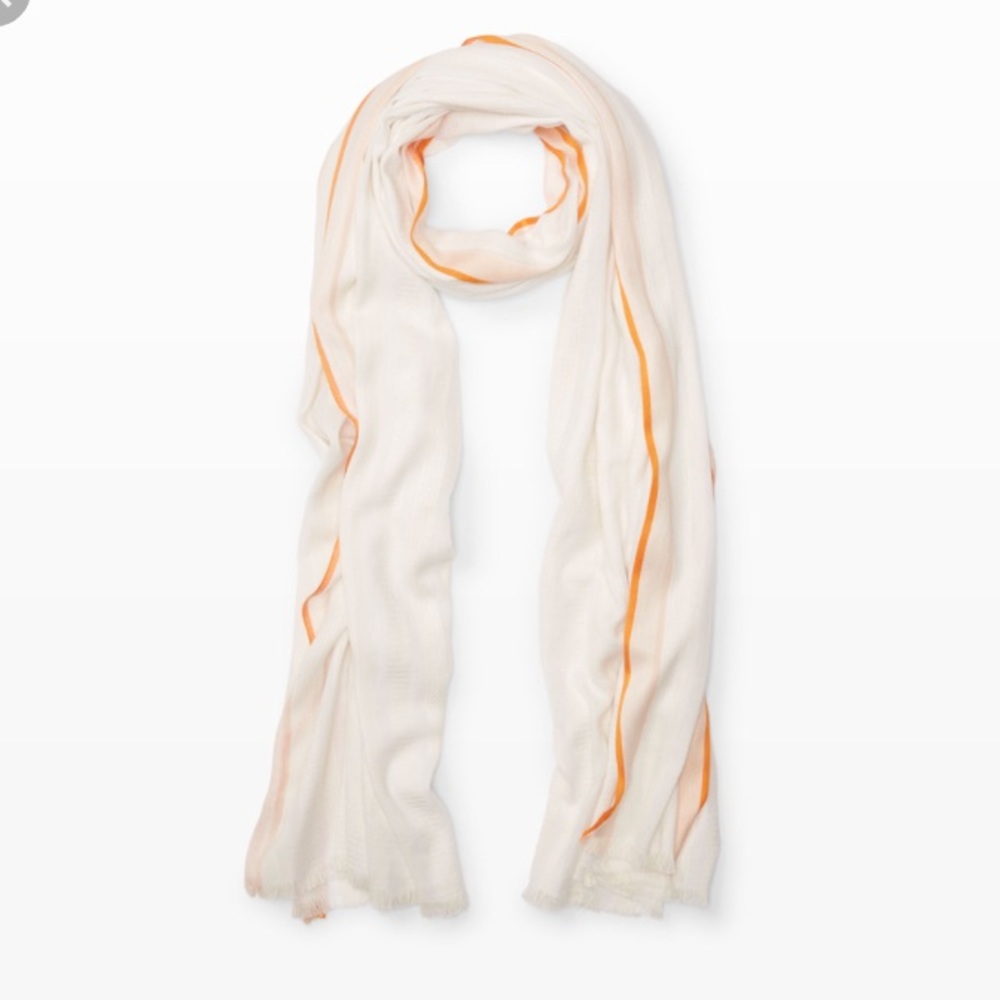 Club Monaco shawl